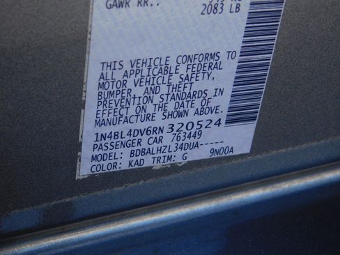 Used 2024 Nissan Altima 2.5 SV FWD image 24