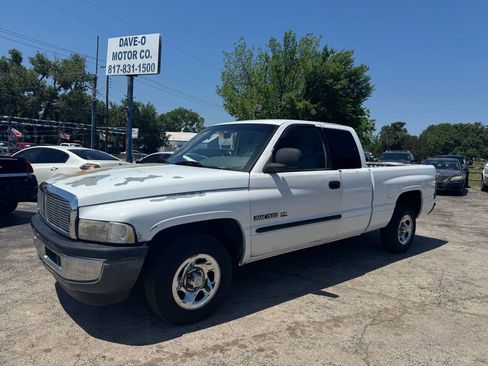 Used 1996 Dodge Ram 1500 Truck 2WD Club Cab image 1