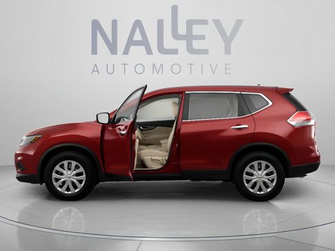 Used 2014 Nissan Rogue S FWD image 2