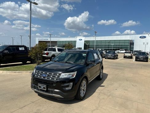Used 2017 Ford Explorer Limited FWD image 25