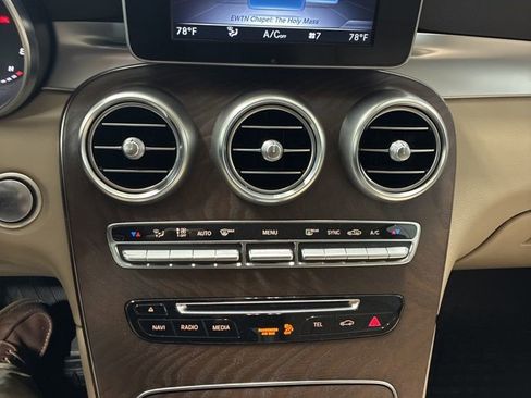 Used 2019 Mercedes-Benz GLC 300 4MATIC image 18