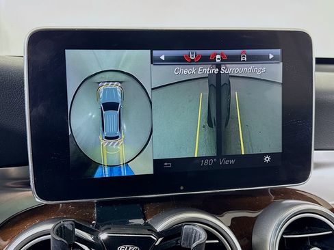 Used 2017 Mercedes-Benz GLC 300 4MATIC image 39