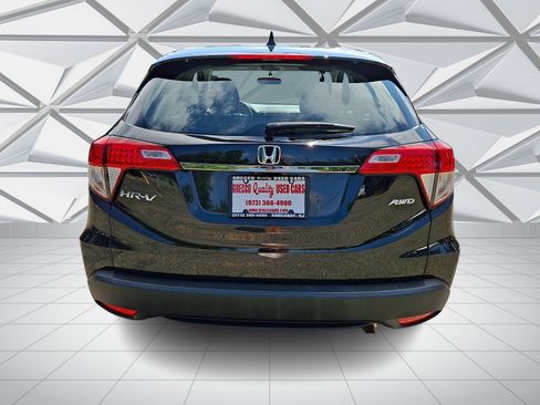 Used 2020 Honda HR-V LX image 9