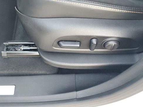 Used 2018 Chevrolet Equinox Premier image 29