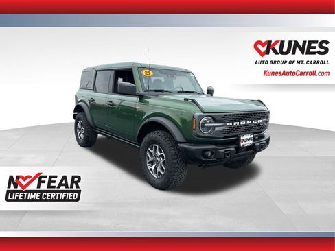 Used 2025 Ford Bronco Badlands image 1