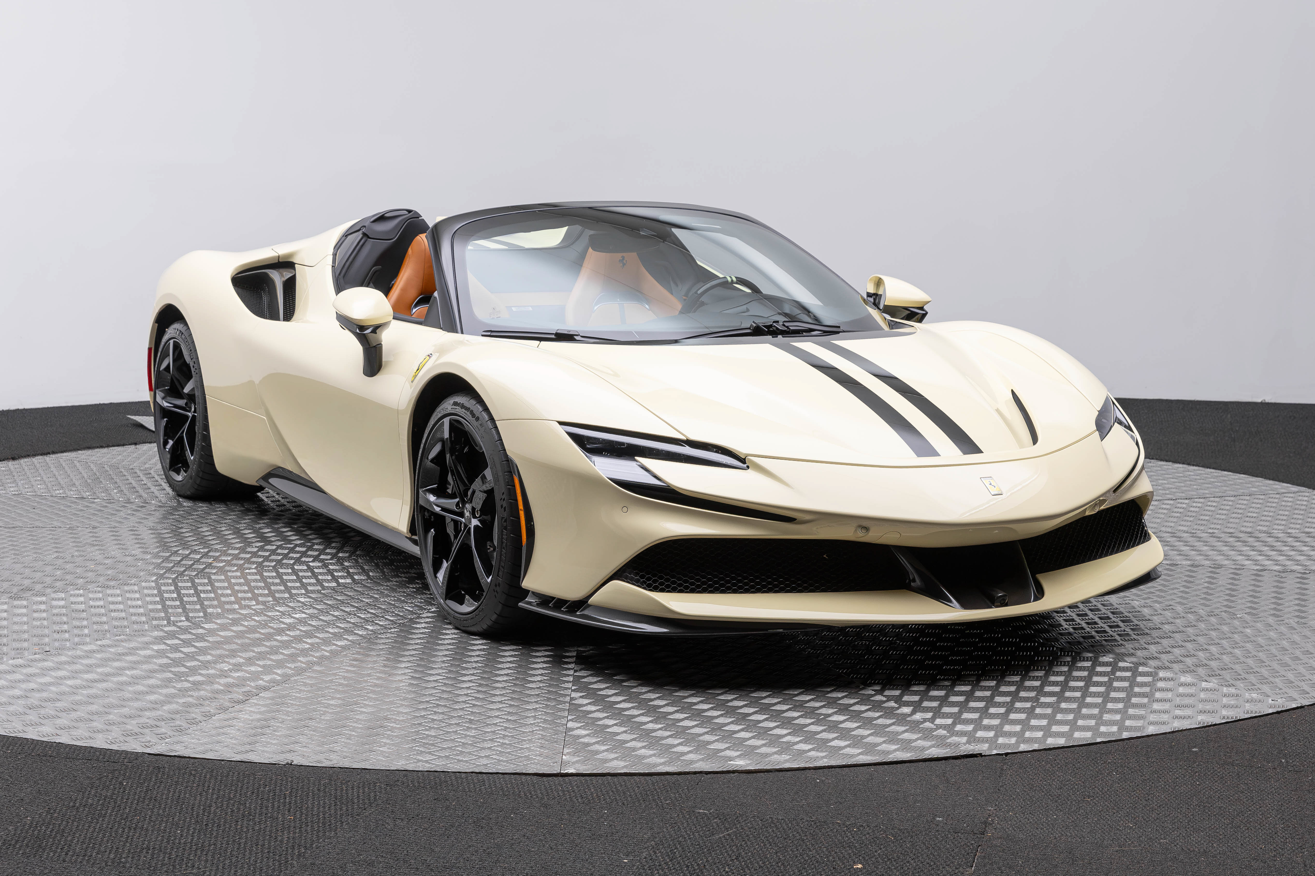 Used 2025 Ferrari SF90 Spider AWD/4WD image 11