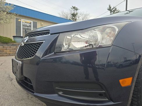 Used 2014 Chevrolet Cruze LT image 9