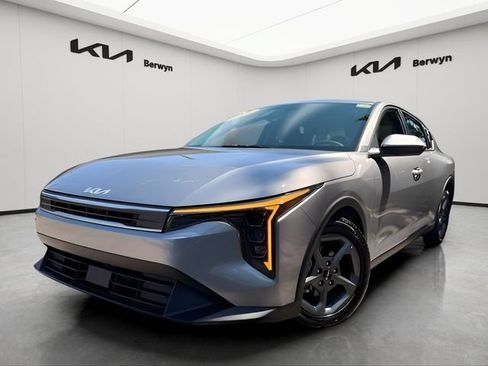 Certified 2025 Kia K4 FWD image 1