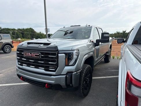 Used 2024 GMC Sierra 2500 AT4 w/ AT4 Premium Plus Package AWD/4WD image 1