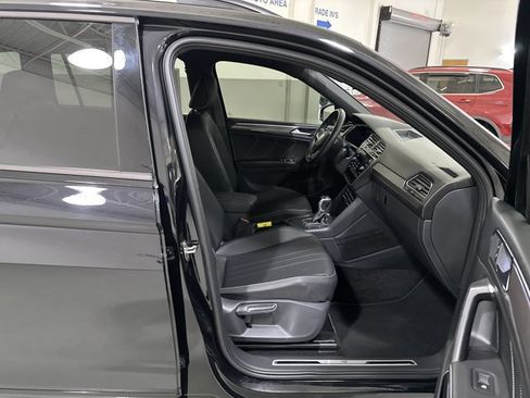Certified 2023 Volkswagen Tiguan SE R-Line image 36