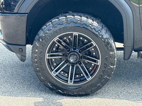 Used 2022 GMC Sierra 2500 Denali AWD/4WD image 11