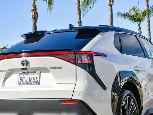 Used 2023 Toyota bZ4X Limited image 6