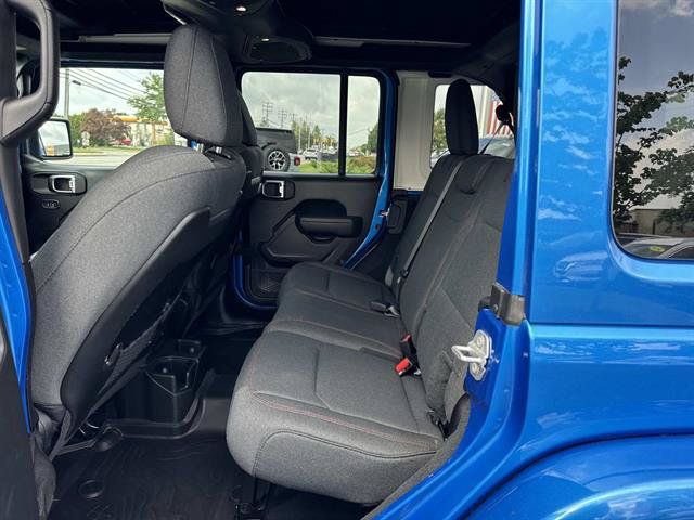 Used 2026 Jeep Wrangler Unlimited Rubicon AWD/4WD image 8