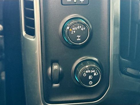 Used 2019 Chevrolet Silverado 1500 LT w/ All Star Edition AWD/4WD image 11