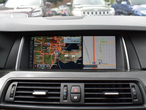 Used 2015 BMW 528i xDrive Sedan AWD/4WD image 30