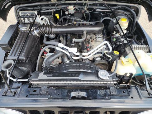 Used 2004 Jeep Wrangler 4WD image 13