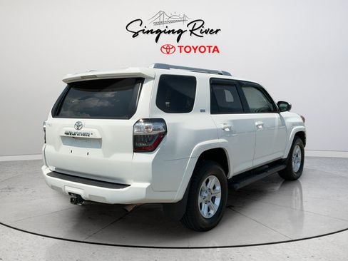 Used 2016 Toyota 4Runner SR5 RWD image 7