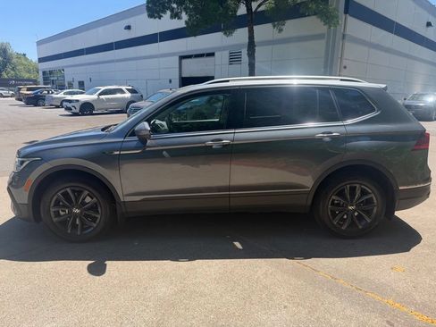 Used 2024 Volkswagen Tiguan SE AWD/4WD image 7