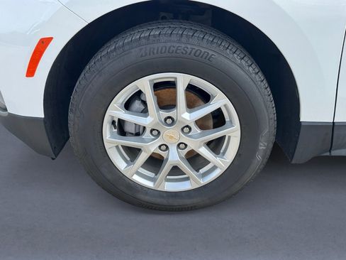 Used 2024 Chevrolet Equinox LT image 9