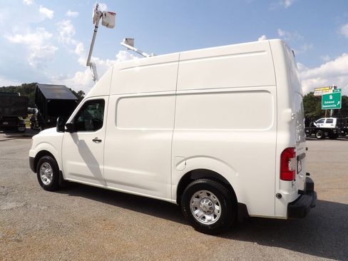 Used 2021 Nissan NV 2500 SV image 4