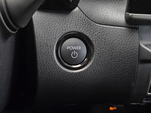 Used 2026 Toyota Camry SE FWD image 19