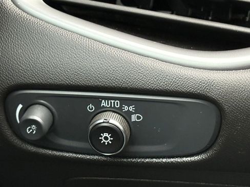 Used 2025 Chevrolet Malibu LT FWD image 20