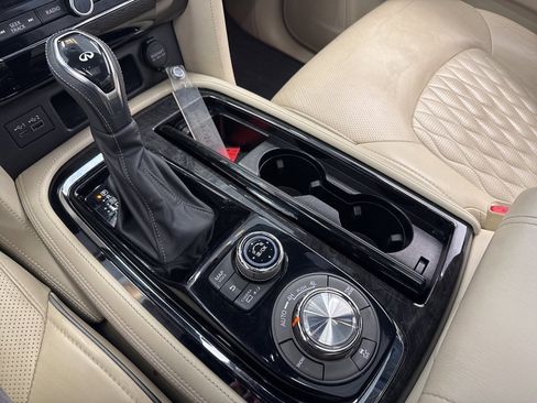 Used 2021 INFINITI QX80 Sensory w/ All-Season Package image 32