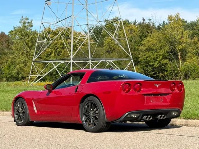 Used 2005 Chevrolet Corvette Coupe w/ Preferred Equipment Group RWD image 37