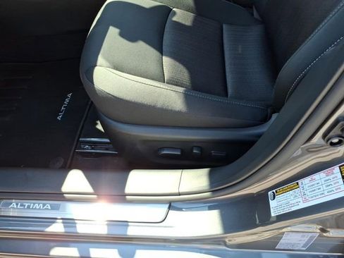 Certified 2025 Nissan Altima 2.5 SV w/ SV Premium Package FWD image 5