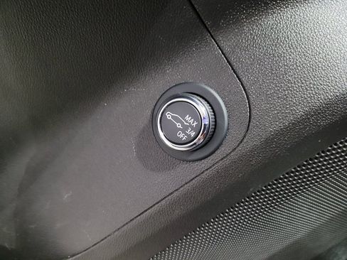 Used 2022 GMC Acadia SLT w/ GMC Pro Grade Package image 58