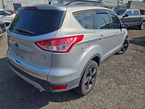 Used 2016 Ford Escape SE w/ Equipment Group 201A AWD/4WD image 4