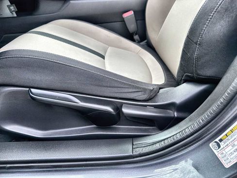Used 2018 Honda Civic Sport image 12