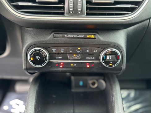 Used 2020 Ford Escape SEL AWD/4WD image 30