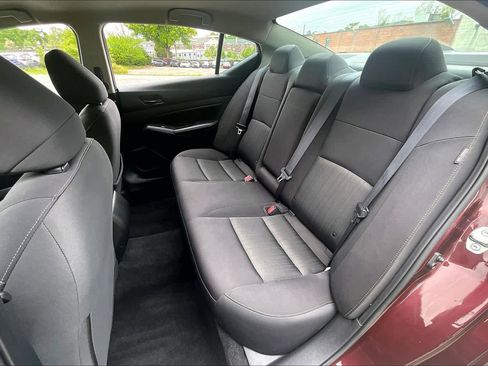 Used 2024 Nissan Altima 2.5 SV FWD image 20