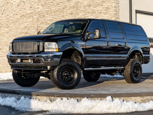 Used 2003 Ford Excursion Limited image 2