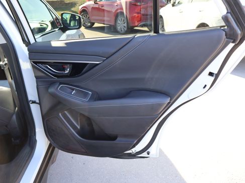Used 2023 Subaru Outback Limited image 12