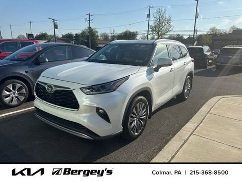 Used 2020 Toyota Highlander Platinum image 3