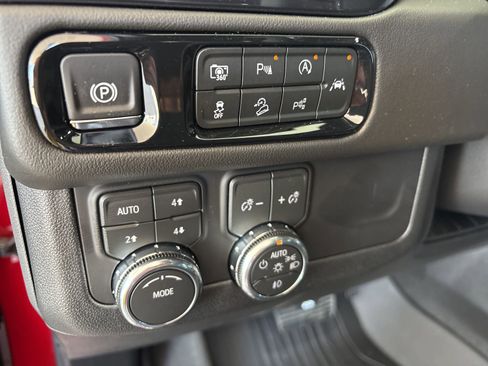 New 2026 GMC Yukon AT4 w/ LPO, Floor Liner Package image 14