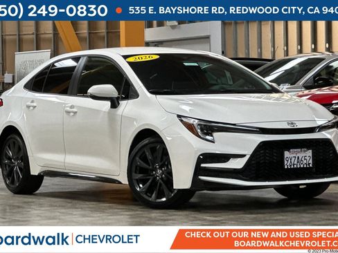 Used 2026 Toyota Corolla SE w/ SE Premium Package FWD image 1