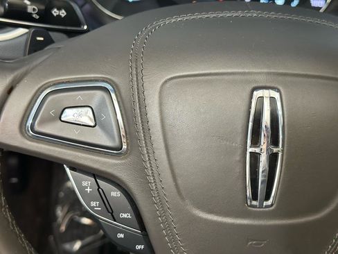 Used 2017 Lincoln MKZ Premiere image 24