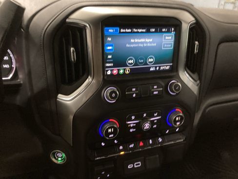 Used 2021 Chevrolet Silverado 1500 RST w/ Z71 Off-Road Package image 13