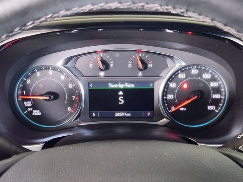 Used 2023 Chevrolet Traverse LT FWD image 23