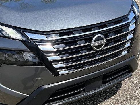 Used 2024 Nissan Rogue S AWD/4WD image 27