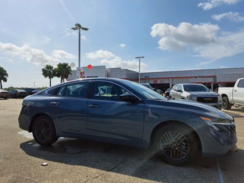 Used 2026 Nissan Sentra SV w/ Floor Mat Package FWD image 3