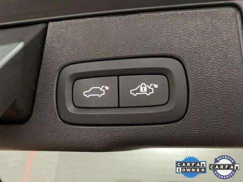 Used 2025 Volvo XC60 B5 Plus image 8