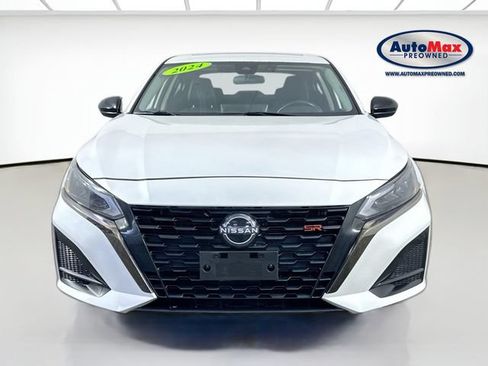 Used 2024 Nissan Altima 2.5 SR w/ SR Premium Package AWD/4WD image 7