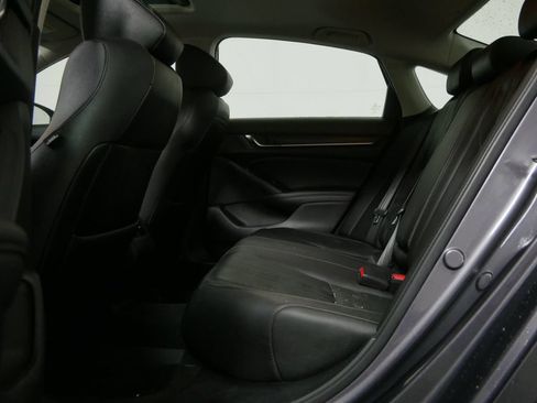 Used 2020 Honda Accord Touring image 18