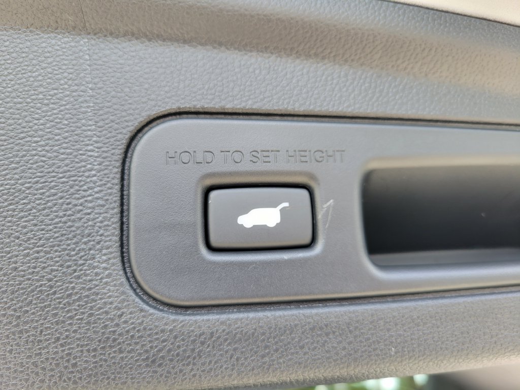 Used 2026 Acura MDX FWD image 9