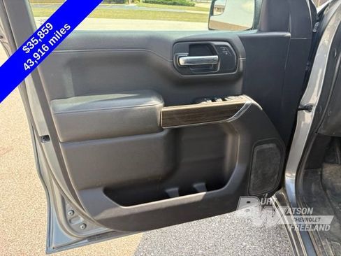 Used 2022 Chevrolet Silverado 1500 RST AWD/4WD image 10