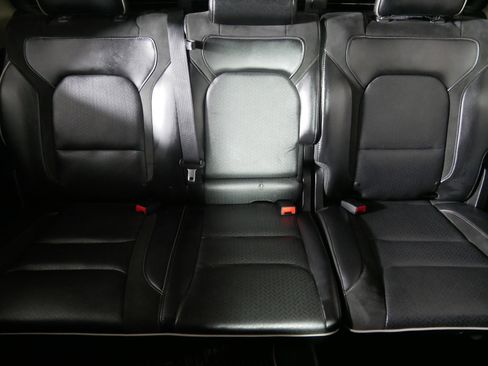 Used 2019 RAM 1500 Laramie image 13